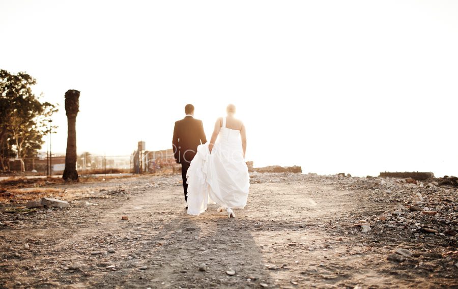 Postboda en la playa trash the dress