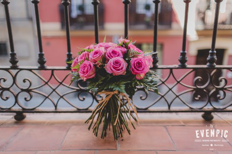 ramo de rosas boda